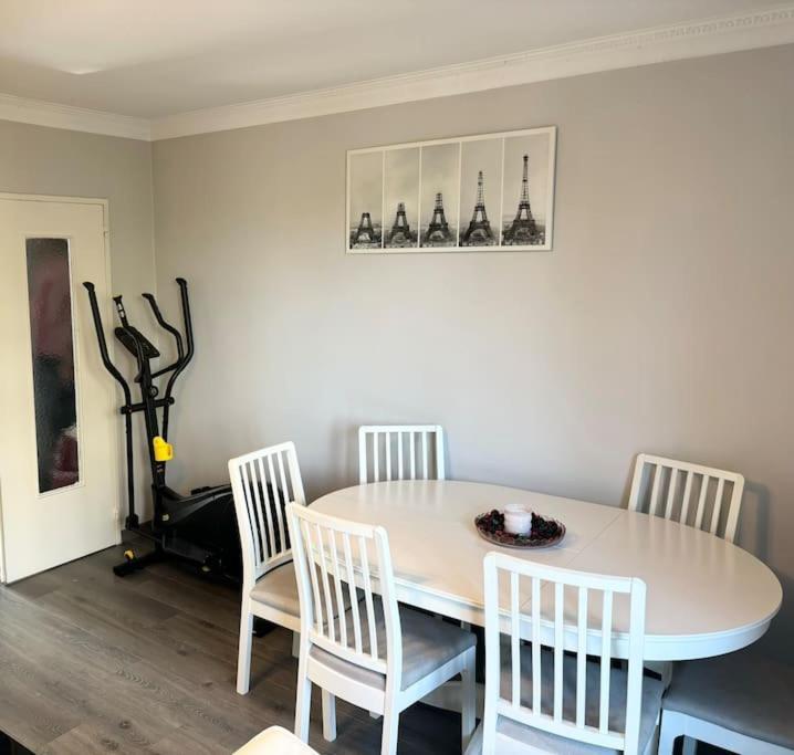 Appartement Confort Avec Balcon - Champigny Exteriör bild