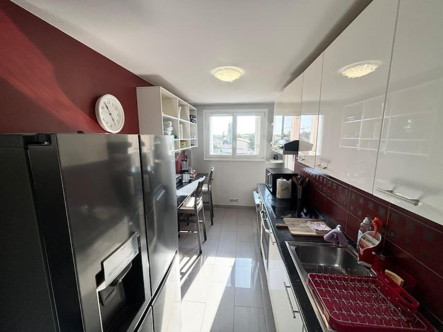Appartement Confort Avec Balcon - Champigny Exteriör bild